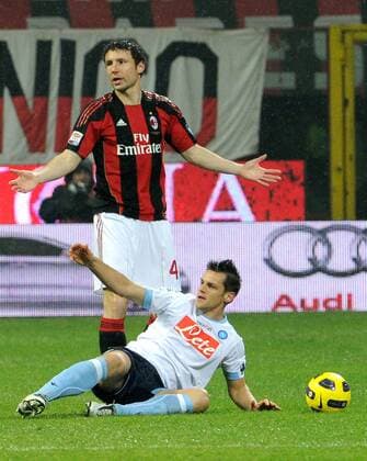 AC MILAN (rot) vs. SSC NAPOLI (weiß) Mark van Bommel (Milan)-Christian Maggio (Napoli) DIGITAL pegasoxinside