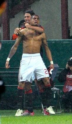 AC MILAN (rot) vs. SSC NAPOLI (weiß) Zlatan IBRAHIMOVIC (L) und Kevin Prince BOATENG - Torjubel Milan DIGITAL pegasoxinside o0 Jubel, Freude nackt