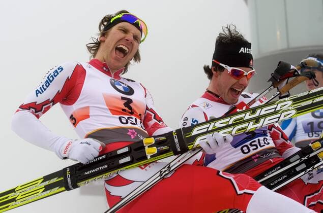 Nordische Ski WM Oslo NOR 02.03.2011 Team Sprint Herren Klassisch Finale Weltmeister Canada --- V.li. Devon KERSHAW, Alex HARVEY CAN o0 Jubel Freude Sieg