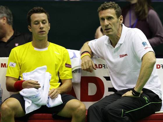Davis Cup Kroatien - Deutschland in der Dom Sportova Halle in Zagreb, Kroatien, Herren, Tennis Turnier, Philipp Kohlschreiber (GER) und Team Captain Patrik Kühnen (GER) auf der Bank während der Spielpause,