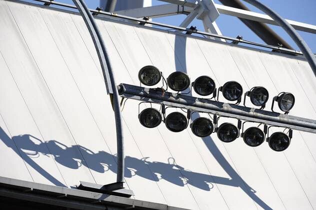 08-03-2011, Scheinwerfer der Flutlichtanlage im Philips Stadion, Heimspielstätte des PSV Eindhoven xVIxxIVx 266784