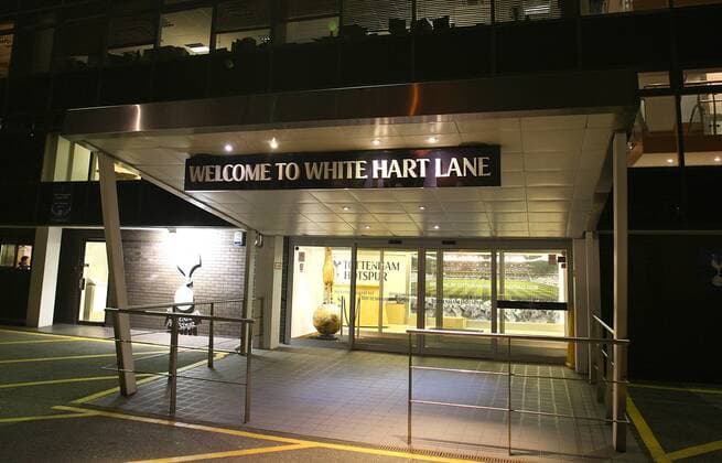 Welcome to the White Hart Lane Schild am Stadioneingang, Heimspielstätte von Tottenham Hotspur -
