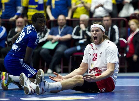 Mikkel HANSEN (DEN) sitzt am Boden. FINALE: Frankreich - Dänemark in Malmö am 30.01.2011. Handball 22. Handball Weltmeisterschaft der Männer in Schweden 2011. Final Match: France - Denmark in Malmö, 30th January 2011. -- 22nd. Men s Handball World Championship in Sweden 2011,
