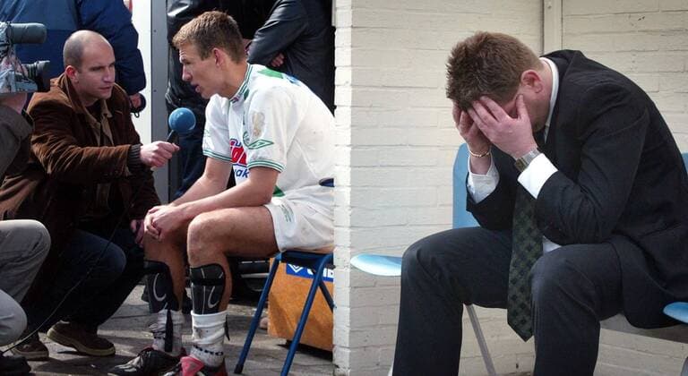 Arjen Robben (L), director Hans Nijland (R) FC Groningen - De Graafschap Eredivisie 2001 2002 xVIxDennisxBeekxIVx 270166 o0 Funktionär Enttäuschung