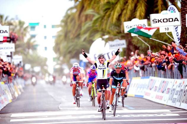 Mailand San Remo 2011, Matthew Goss (AUSTRALIEN Htc - High Road, Mitte) gewinnt Mailand San Remo 2011 vor Fabian Cancellara (SUI Leopard - Trek, re.), Sanremo  o0 Jubel, Freude Sieg, Sieger totale