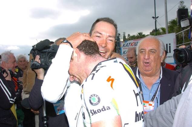 Mailand San Remo 2011, Matthew Goss (AUSTRALIEN Htc - High Road, vorn) gewinnt Mailand San Remo 2011 und freut sich mit Erik Zabel (GER Sportlicher Leiter Htc High Road, hi.), Sanremo  o0 Jubel, Freude Sieg, Sieger