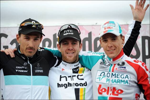 Cyclisme : Milan San Remo - UCI Pro Tour - 19.03.2010 - Siegerehrung Mailand San Remo 2011, v.li.: Fabian Cancellara (SUI Leopard - Trek), Sieger Matthew Goss (AUSTRALIEN Htc - High Road) und Philippe Gilbert (BEL Omega Pharma Lotto) - xJimmyxBolcinaxxPNx  o0 Jubel, Freude Sieg, Sieger