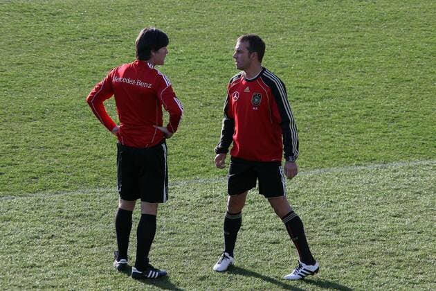 Bundestrainer Joachim Löw (L) mit Co-Trainer Hans Dieter (Hansi) Flick - GER o0 DFB Trainer Nationaltrainer Hansi