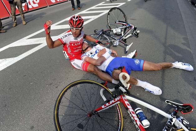 Gent - Wevelgem 2011; Yoann Offredo (Francaise des Jeux) - Leonardo Duque (Cofidis, li.) - xNicoxVereeckenxPHOTONEWSx  o0 Sturz stürzen Verletzung