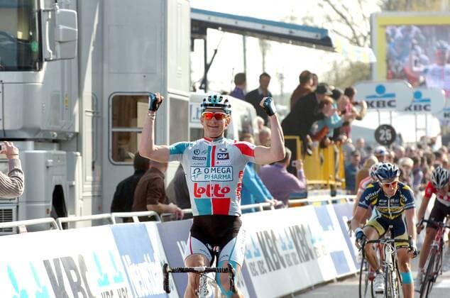 2011, KBC Driedaagse van De Panne - Koksijde, Etappe 1 Middelkerke - Zottegem: Omega Pharma-Lotto 2011, Etappensieger Andre Greipel (GER) jubelt 