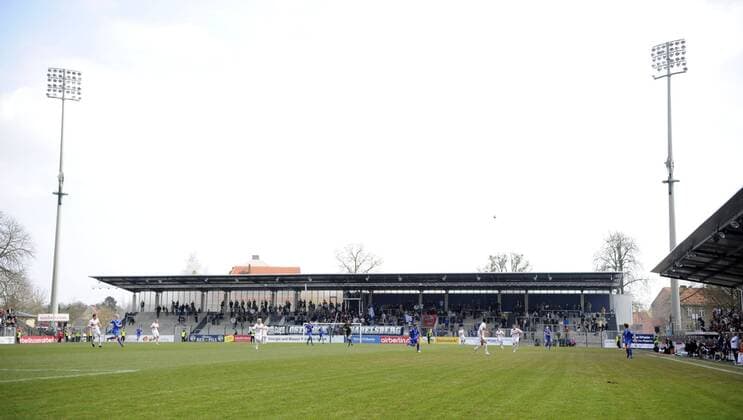 Karl-Liebknecht-Stadion, der neue Ostblock, SV Babelsberg 03, Fußball, 3.Liga, Saison 2010 2011, Potsdam, 02.04.2011,