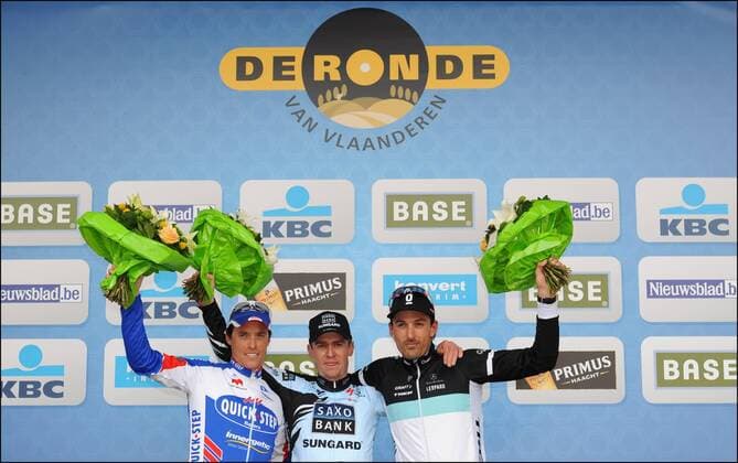 Ronde van Flanderen - 03 04 2011 Podium v.l.n.r. - 2. Sylvain Chavanel ( FRA Quick Step ) - 1. Nick Nuyens ( BEL Team Saxo Bank - Sungard ) - 3. Fabian Cancellara ( SWI Leopard - Trek ) --- xPhotoNewsx  o0 Jubel Freude Sieg