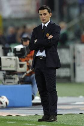 AS Rom (rot) - Juventus Turin (schwarz weiß Juve), Trainer Vincenzo Montella (Rom) 