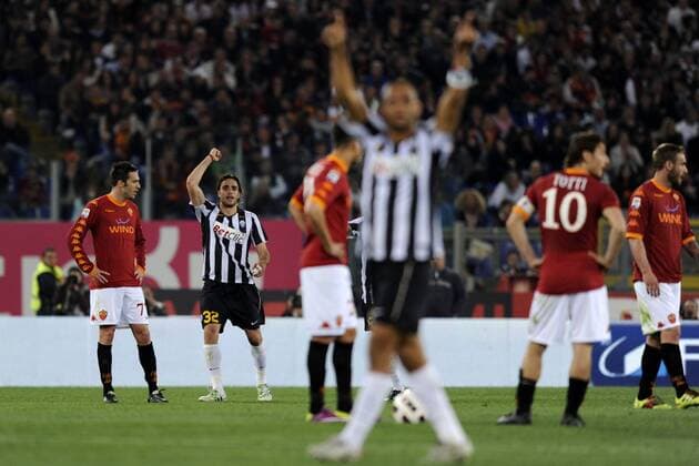 AS Rom (rot) - Juventus Turin (schwarz weiß Juve), Torjubel Alessandro Matri (32)  o0 Jubel, Freude