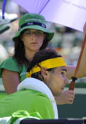 RAFAEL NADAL (ESP) cooling off in the Sony Ericsson Open - ZUMAsd3