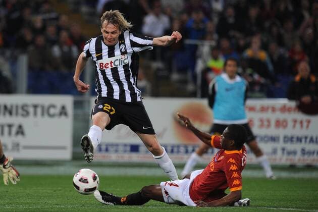 Milos Krasic (Juve, L) and Juan (Roma) - AS Roma vs. Juventus Turin - Serie A - AntoniettaXBaldassarre