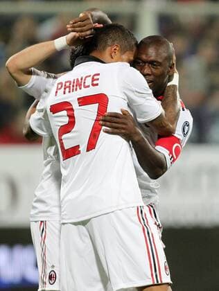 Clarence Seedorf (re.) jubelt mit Kevin Prince Boateng (beide Milan) - ACF Fiorentina (AC Florenz, violett) - AC Mailand (weiss) 1:2 - lucaxpagliaricci