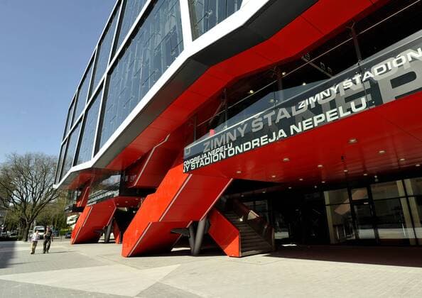 Ondrej Nepela Arena in Bratislava, Slovakia on Apr. 10, 2011. Ondrej Nepela Arena will host ice hockey World Championship Slovakia 2011. (CTKxPhoto JanxKoller)  CTKPhoto01201104100492901 o0 Austragungsort Eishalle Eishockeyhalle Eissporthalle totale