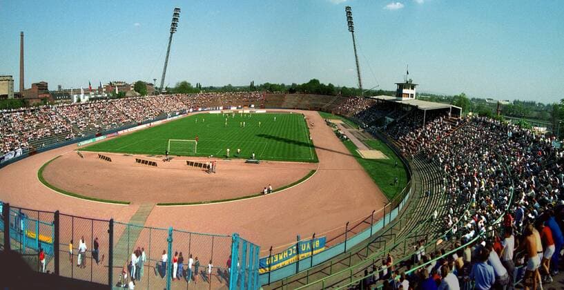 Fußball, Stadiongeschichte 1. FC Magdeburg DDR Oberliga Saison 1989 1990 1. FC Magdeburg am 06.05.1990. Das Ernst Grube Stadion in Magdeburg. o0 Reportage, Stadionstory