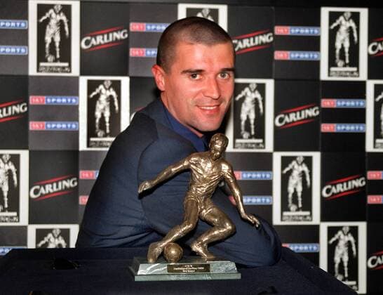 Roy Keane (Manchester United) Sports Writers Association Player of the Year 1999 2000  England Premier League Ehrung Spielerehrung Trophäe Objekte