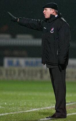 Bournemouth Manager Jimmy Quinn AFC Bournemouth vs Blyth Spartans at Dean Court Bournemouth FA Cup sponsored by E.ON. 2nd Round 29 11 2008. 