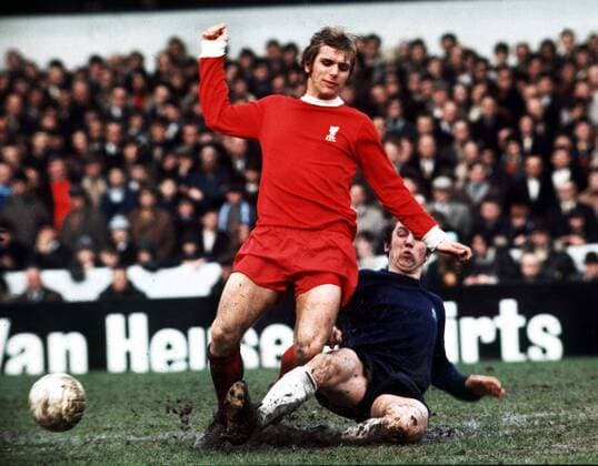 Alun Evans (Liverpool) Marvin Hinton (Chelsea) Chelsea v Liverpool. 12 4 71. 