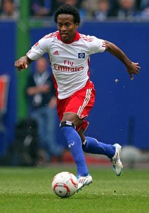 16.04.2011, Fussball 1.Bundesliga 2010 2011, 30.Spieltag, Hamburger SV - Hannover 96, in der IMTECH-Arena , Ze Roberto (Hamburg)