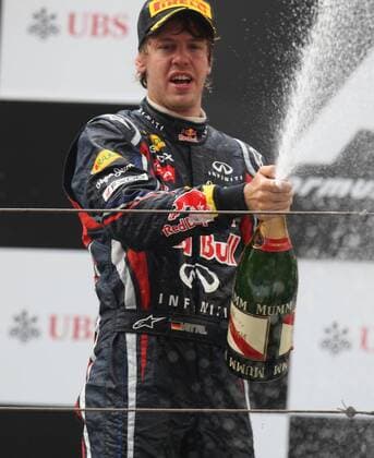 Formel 1 GP von China in Shanghai, 17.04.2011; Sebastian Vettel (Deutschland RedBull) o0 Jubel, Freude Sekt, Sektdusche, Champagner, Champagnerdusche
