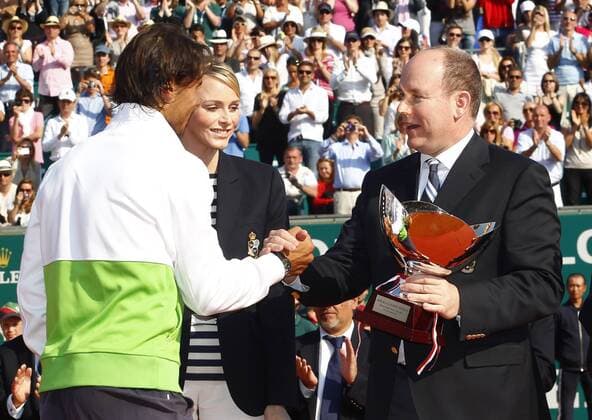 Monaco, The Monte Carlo Rolex Masters, Finale, Rafael Nadal (ESP) -- TO RECEIVE THE CUP FROM ALBERT II AND CHARLENE WITTSTOCK DUKE AND DUCHESS OF MONACO ---  NADAL-AS-170411-01 o0 people Adel Objekte Pokal Trophäe