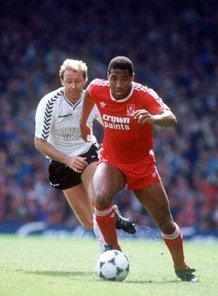 JOHN BARNES (Liverpool FC, R) - LIVERPOOL 1 :0 SOUTHAMPTON - 