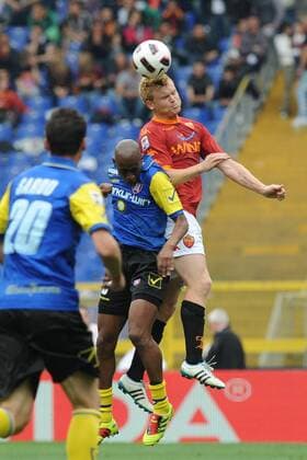 John Arne Riise (Roma) Gelso Fernandes (Chievo) - AS Rom (rot) vs Chievo Verona (blau) - AntoniettaXBaldassarre