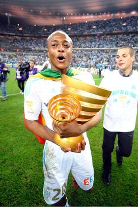 Olympique Marseille - Finale Coupe de la Ligue - 23 04 2011 - Andre AYEW - - xAnthonyBibardxFEPx -  o0 Pokal, Trophäe, Objekte