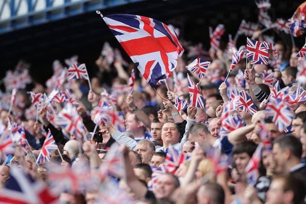 Football - Scottish Premier League - Glasgow Rangers fans with Union Jack flags Clydesdale Bank Premier league match at Ibrox Stadium  101592558 1015 o0 Fahne, Nationalfahne, GBR Totale