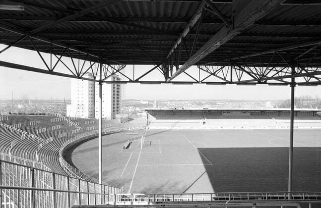 Betzenbergstadion, Heimspielstätte des 1. FC Kaiserslautern Stadion, Fußballstadion, innen, Innenansicht Sportstätte Totale