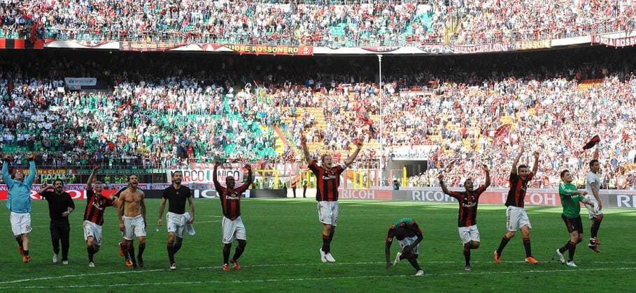 Schlussjubel Milan --- AC Mailand (rot) vs. Bologna FC (weiß) Andreaxstaccioli Totale Jubel Freude