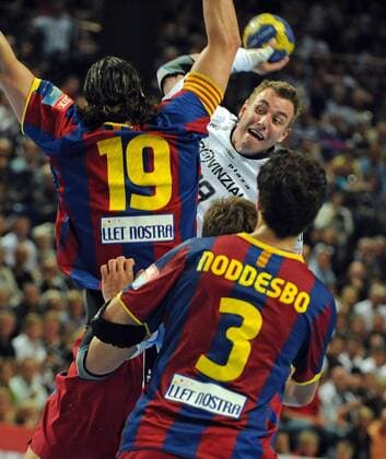 Champions League, Viertelfinale, THW Kiel vs. FC Barcelona Borges 33:36 --- Filip JICHA, THW, am Ball