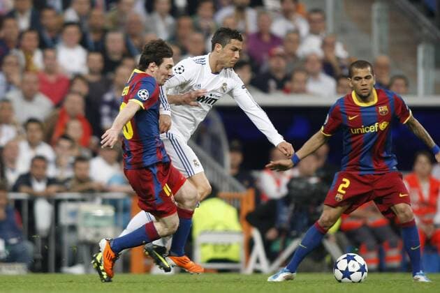 Lionel Messi (Barcelona, L), Cristiano Ronaldo (Real), APRIL 27, 2011 - Football : UEFA Champions League Semi-Final 1st Leg match between Real Madrid 0-2 FC Barcelona at Santiago Bernabeu stadium in Madrid.  (oqma005232) o0 Barca