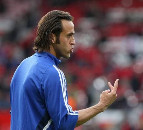 Football - Champions League Semifinal 2nd Leg - Manchester United ManU (red) vs. FC Schalke 04 (blue): Ali Karimi of Schalke at Old Trafford 