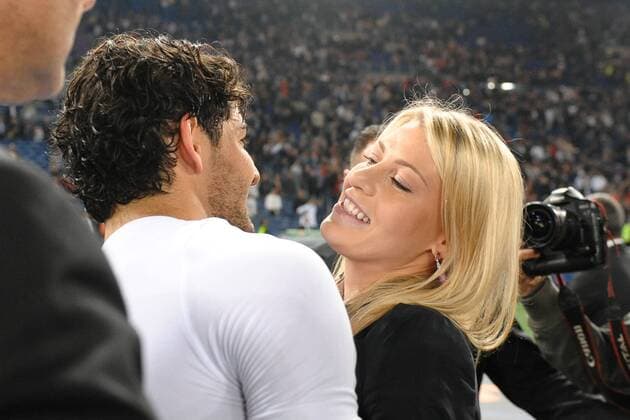 Alexandre Pato und Freundin Barbara Berlusconi, Tochter von Silvio Berlusconi (Ministerpräsident Italien und Präsident AC Mailand) - AC Milan feiert die italienische Meisterschaft 2010 2011 AntoniettaXBaldassarre o0 Scudetto Freude