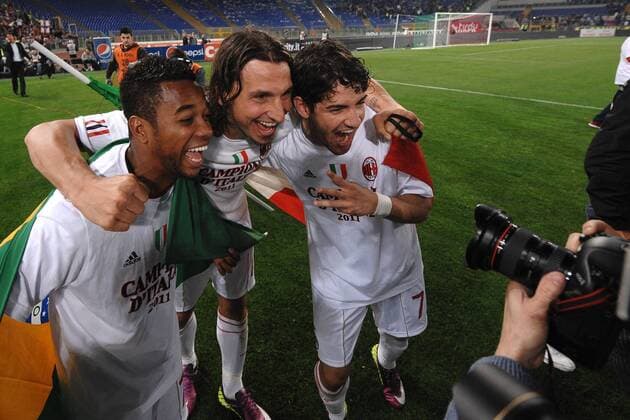 (L-R) ROBINHO, Zlatan IBRAHIMOVIC und Alexandre PATO - AC Milan feiert die italienische Meisterschaft 2010 2011 Andreaxstaccioli o0 Scudetto Freude