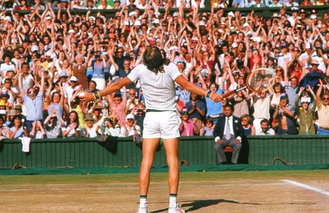 Tennis - Wimbledon All England Tennis Championships 1977 Mens Singles Final Björn Borg (Sweden) celebrates winning match point.  o0 Sieger Sieg Finale