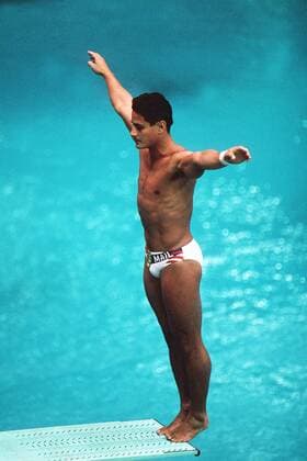 Greg Louganis (USA) Mens Springboard Final 20 9 88, Seoul Olympics.  o0 Wasserspringen