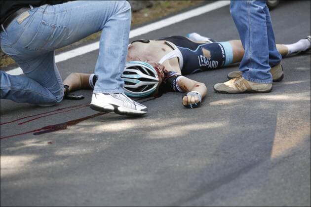 Wouter Weylandt (BEL Leopard Trek)  PhotoNews o0 Unglück Todesfall Blut