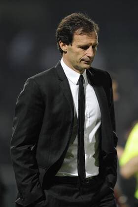 US Palermo (rosa) - AC Mailand (weiß), Trainer Massimiliano Allegri (AC)  o0 Enttäuschung