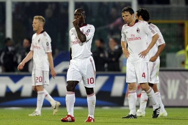 US Palermo (rosa) - AC Mailand (weiß), Enttäuschung Clarence Seedorf (10), Mark Van Bommel (4)  o0 Enttäuschung