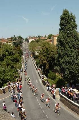 Giro d Italia 2011 - 6. Etappe - Orvieto - Fiuggi - Peloton in Civita Castellana - 