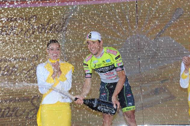 2011, Giro d Italia, Etappe 8 - Sapri - Tropea: Oscar Gatto, Farnese Vini - Neri Sottoli 2011,  o0 Jubel Freude Etappensieg Sekt Sektdusche