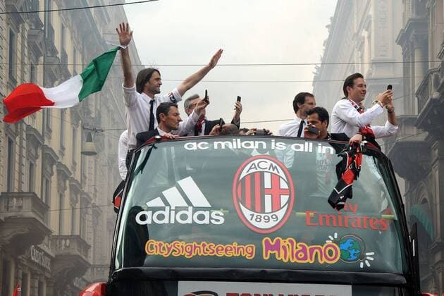 AC Mailand ist italienischer Meister - Milan Spieler auf dem Bus 