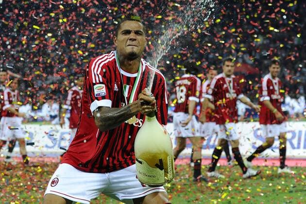 AC Mailand ist italienischer Meister: Kevin-Prince Boateng  o0 Sektdusche Sekt Jubel