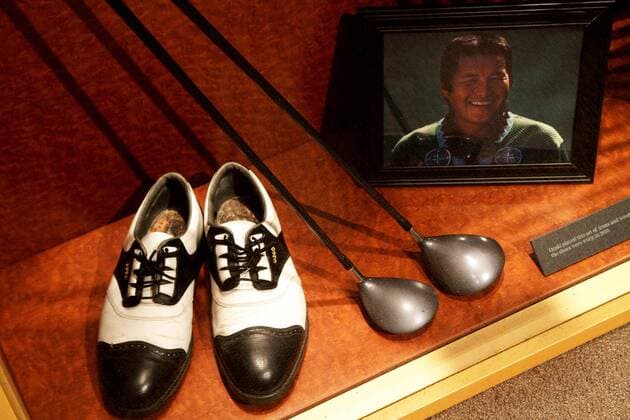 Locker of Masashi -Jumbo- Ozaki (JPN), MAY 9th, 2011 - Golf : The locker and displayed mementoes of PGA Golf Herren Hall of Fame golfer Japan s Masashi Jumbo Ozaki is seen at the World Golf Hall of Fame 2011 Induction Ceremony in St Augustine, Florida.  (rxfa001372) o0 Spind Schrank Objekte Ehrung Sportlerehrung Legende Golflegende Schuh Golfschuh